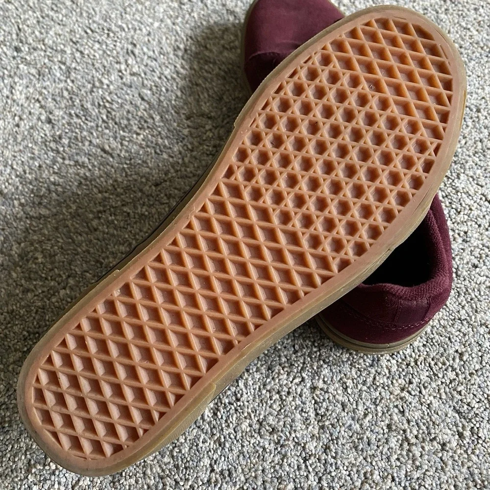VANS Seldan Shoes Men Size 10 EU 43 Maroon Suede Low Top Skate Athletic